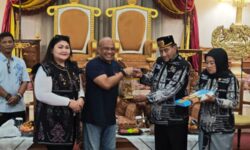 Empat Hari di Bumi Etam, Wakapolda Kaltim Sowan ke Sultan Kutai
