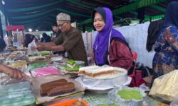 Kisah Inur 20 Tahun Berdagang Amparan Tatak dari Resep Turun Temurun