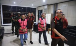 Terbitkan IUP OP Batubara di Lahan Transmigrasi, Kejati Kaltim Tahan Dua Mantan Kadistamben Kutai Kartanegara