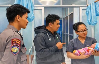 Warga Muara Badak Dikejutkan Penemuan Bayi Laki-laki di Bak Mobil Pick-up