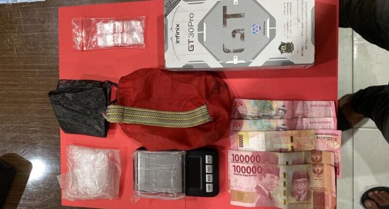 Gerebek Rumah Petani di Sebatik Barat, Polres Nunukan Amankan 24,7 Gram Sabu