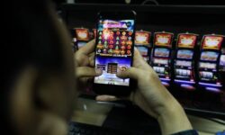 Transaksi Judi Online Turun dari Rp1.1000 Triliun ke Rp268 Triliun