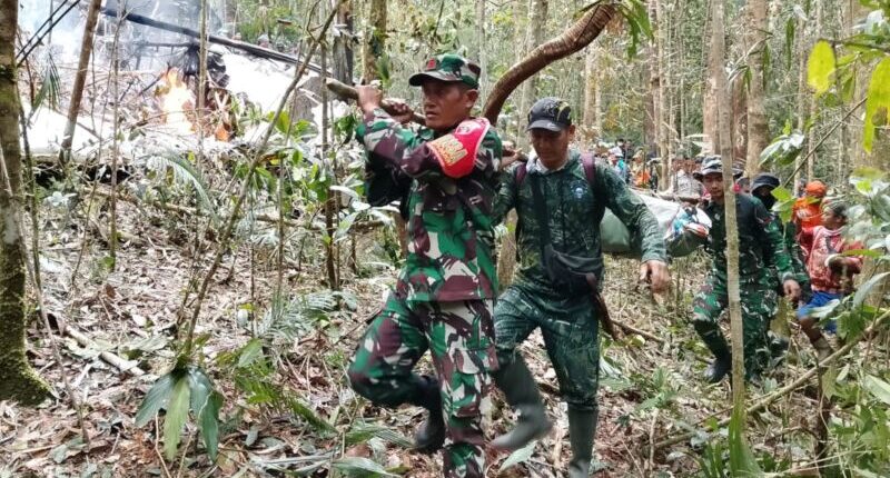 Gerak Cepat Kodim Nunukan Evakuasi Pilot Pesawat Jatuh di Krayan