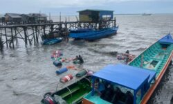 Lanal Nunukan Bantu Penyelamatan Perahu Pengangkut BBM dan Rumput Laut