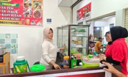 Omzet Warung Mbak Poni Naik 3–4 Kali Lipat di Tangga Arung Square