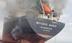 Kisah para Awak Kapal yang Terjebak di Perairan Selat Hormuz