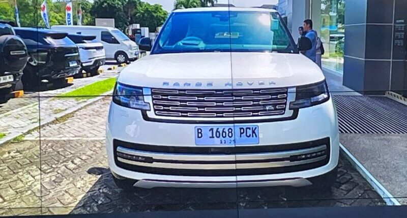 Pengadaan Mobil Mewah Gubernur Kaltim Dilaporkan ke KPK