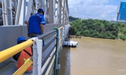 Antisipasi Insiden Tongkang, SPJM Pasang Sensor Pemantau dan Lampu Suar di Jembatan Mahakam