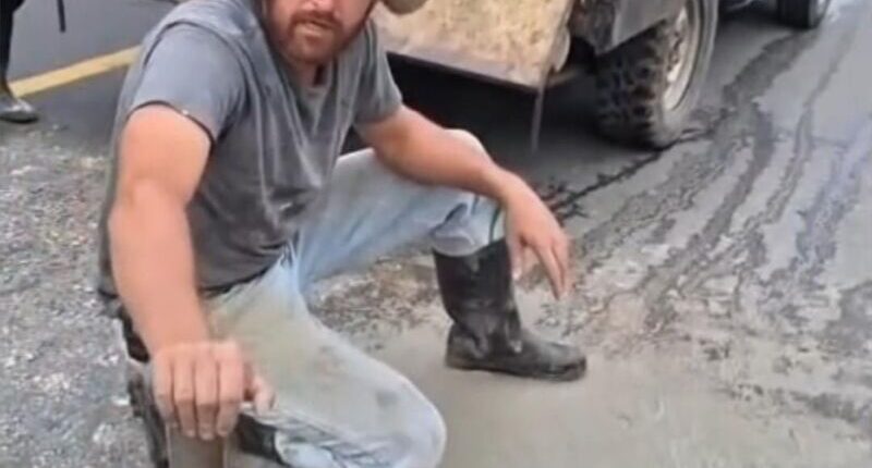 Bule Tambal Jalan di Muara Kaman Jadi Tamparan Keras bagi Pemerintah