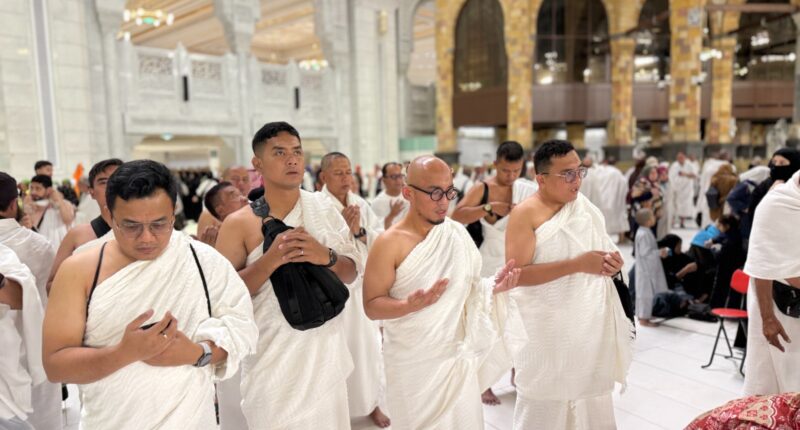 Keberangkatan Perdana Jemaah Haji Indonesia pada 22 April