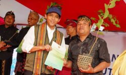 411 KK di Lombok Timur dan Barat Dapat Hutan Sosial ±560,57 Hektare