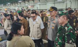 Sempat Tembus Rp55 Ribu, Harga Ikan Laut di Pasar Mangkurawang Kini Turun Jadi Rp45 Ribu