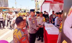 Kapolda Kaltara Cek Kesiapan Petugas di Pos Pengamanan dan Pelayanan Operasi Ketupat Kayan 2026 di Sebatik