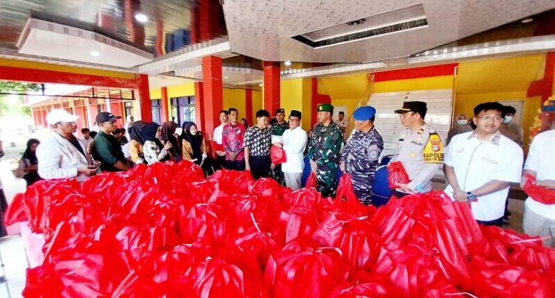 Anak-anak PMI di Malaysia yang Bersekolah di SMKN 1 Sebatik Barat Sambut Bahagia MBG