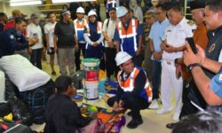 Bupati Nunukan Tinjau Penumpang Mudik di Pelabuhan Tunon Taka