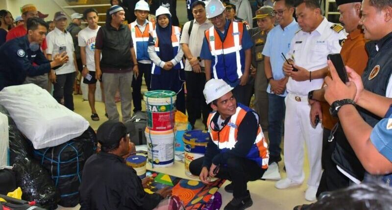 Bupati Nunukan Tinjau Penumpang Mudik di Pelabuhan Tunon Taka