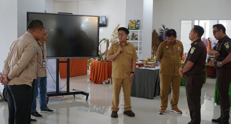 Wabup Kukar Ngamuk! Sewa Lapak Tangga Arung Square Diduga Di-up 