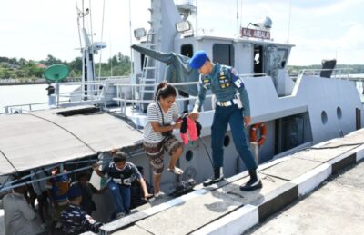 TNI AL Gagalkan Penyelundupan 14 WNI asal NTT ke Malaysia