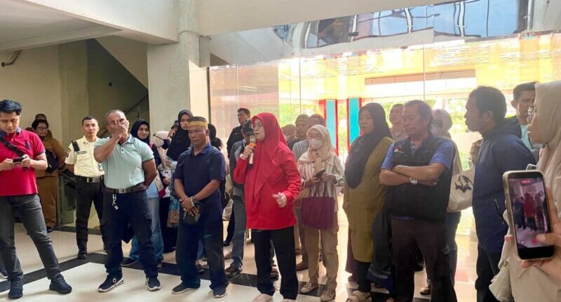 149 Pemilik SKTUB Pasar Pagi Samarinda Ancam Berkemah di Kantor Disdag