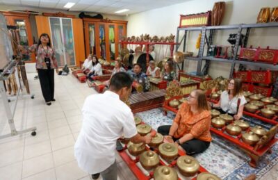 Workshop Budaya Indonesia bagi Pengajar Bahasa Indonesia di Australia Barat