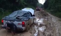 Jalan Rusak di Krayan Membuat Distribusi Barang Terhambat dan Harga Naik