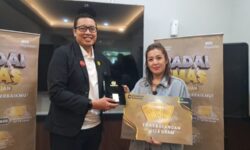 Cerita Dewi Ernawati, Ibu di Samarinda Menangkan Emas 124 Gram dari Pegadaian