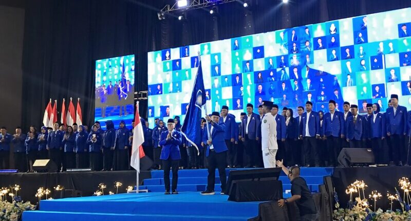 Dilantik, Pengurus Baru PAN Kaltim Ditarget Kursi DPRD Kaltim Hingga 10 Kabupaten/Kota