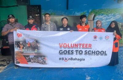 Peringati HKBN, Relawan Rumah Zakat dan BPBD Samarinda Edukasi Siswa SD Lewat “Volunteer Goes to School”