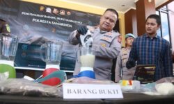 Polisi di Samarinda Musnahkan 3 Kg Sabu dan 2,2 Kg Ganja, Penjarakan 13 Tersangka