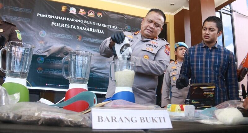 Polisi di Samarinda Musnahkan 3 Kg Sabu dan 2,2 Kg Ganja, Penjarakan 13 Tersangka