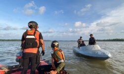 Tim SAR Cari Nelayan di Muara Badak Hilang Terseret Arus Saat Jaring Udang