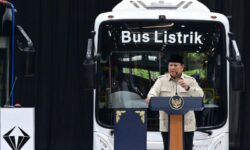 Pabrik Kendaraan Listrik VKTR jadi Tonggak Industrialisasi Nasional