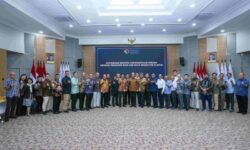 Situasi di Selat Hormuz Pengaruhi Rantai Pasok Bahan Baku Industri Plastik