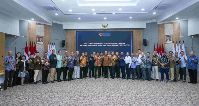 Situasi di Selat Hormuz Pengaruhi Rantai Pasok Bahan Baku Industri Plastik