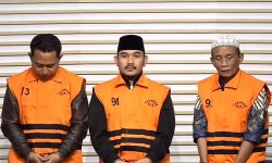 Bupati Bekasi Ade Kuswara dan Ayahnya Didakwa Terima Suap Rp12,4 Miliar