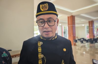 Pemkab Kukar Pastikan Program Seragam Gratis Tetap Jalan