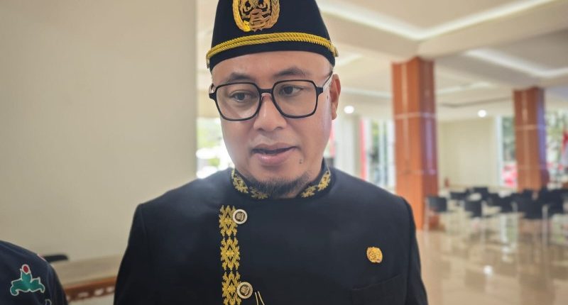 Pemkab Kukar Pastikan Program Seragam Gratis Tetap Jalan