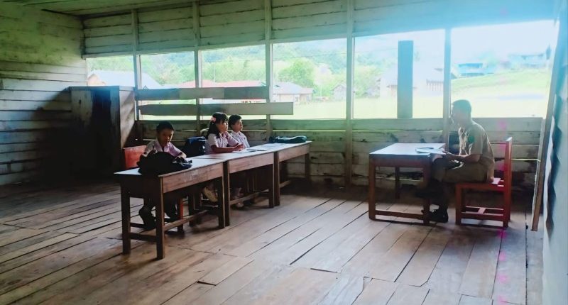 Bangunan SDN 06 Krayan Barat Rusak Berat